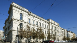 Ústavní soud Pohled na Ustavni soud z Jostovy ulice ee0a3d195a